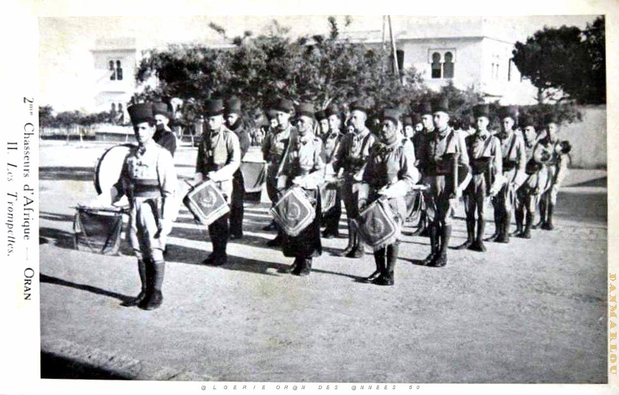 CARNET DU 2 EME CHASSEURS D AFRIQUE A ORAN (3).jpg